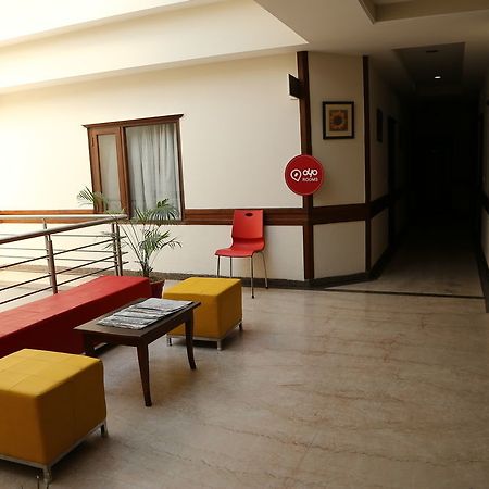 Oyo Rooms Chandigarh Sector 34 Екстер'єр фото