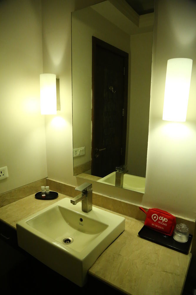 Oyo Rooms Chandigarh Sector 34 Екстер'єр фото